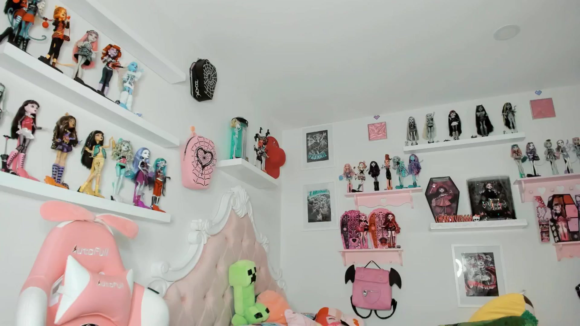 Gallery image thumbnail from Cherrycute666's myfreecams stream on, 02/22/2026, 06:34 image 1 of 20
