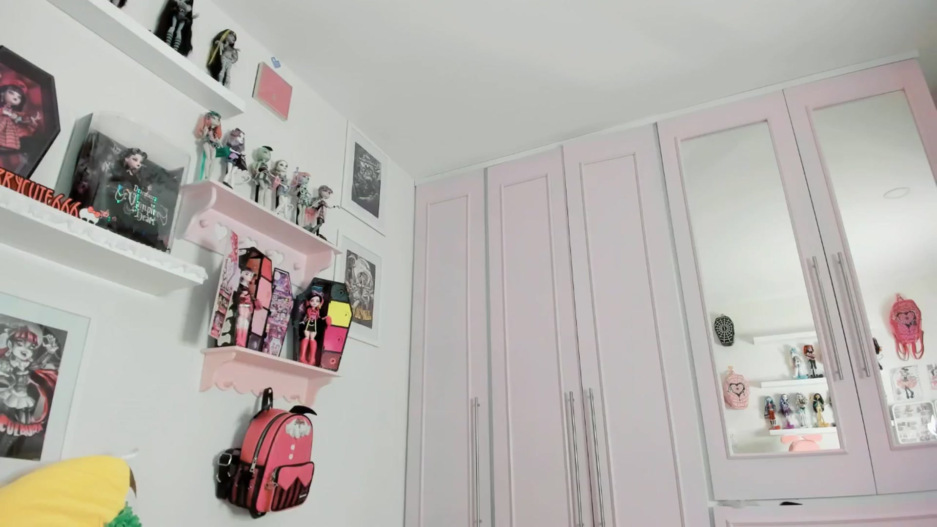 Gallery image thumbnail from Cherrycute666's myfreecams stream on, 02/22/2026, 08:17 image 16 of 20