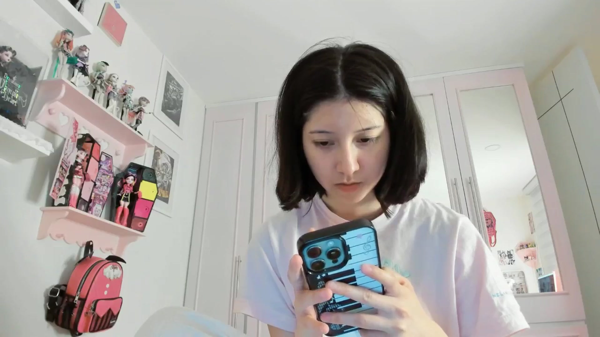 Gallery image thumbnail from Cherrycute666's myfreecams stream on, 02/22/2026, 08:17 image 18 of 20