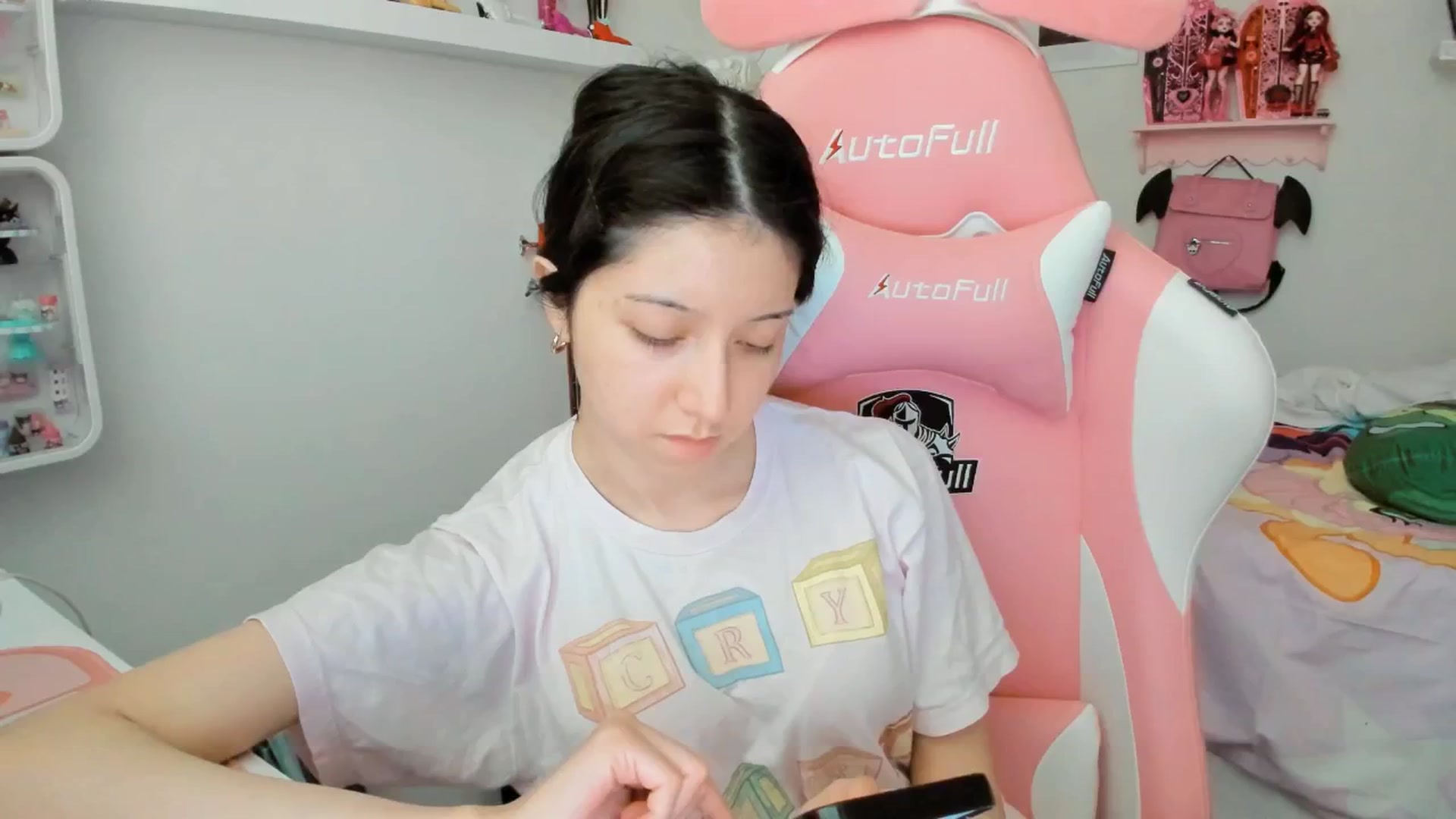 Gallery image thumbnail from Cherrycute666's myfreecams stream on, 02/23/2026, 24:16 image 19 of 20
