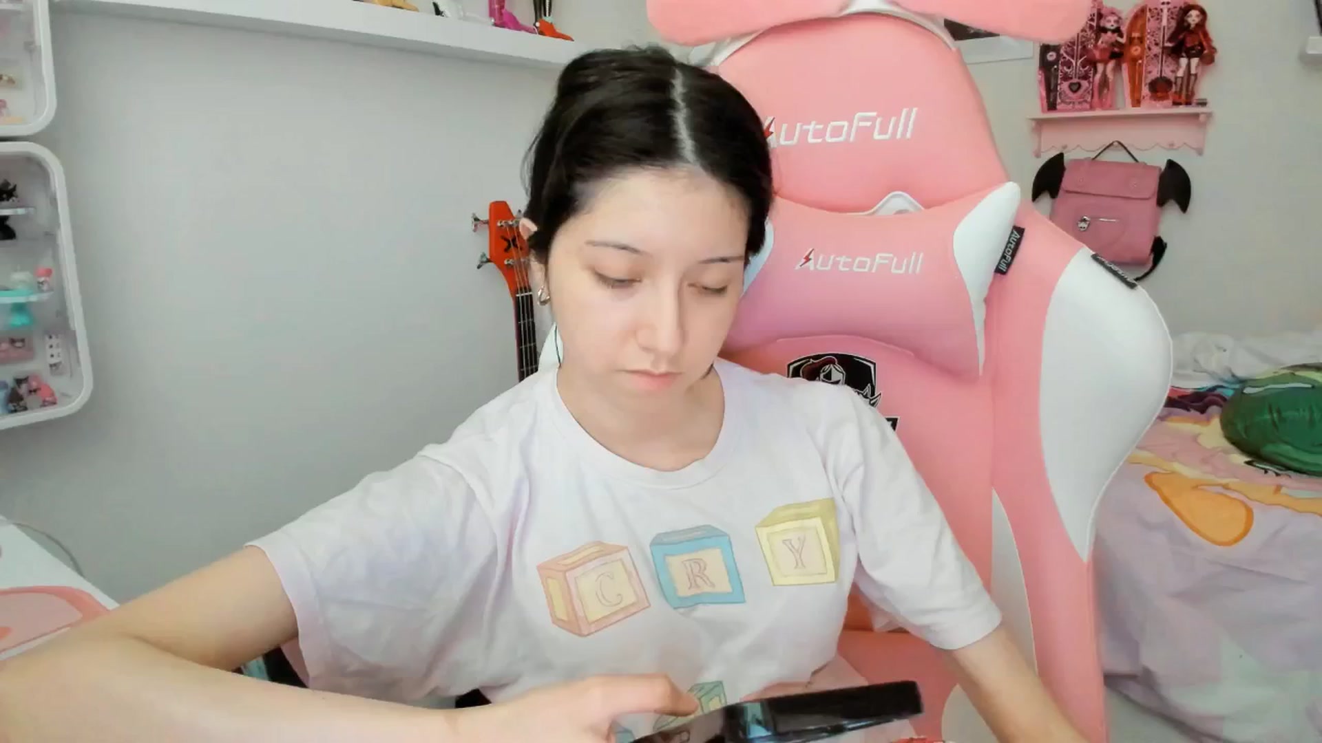 Gallery image thumbnail from Cherrycute666's myfreecams stream on, 02/23/2026, 24:16 image 18 of 20