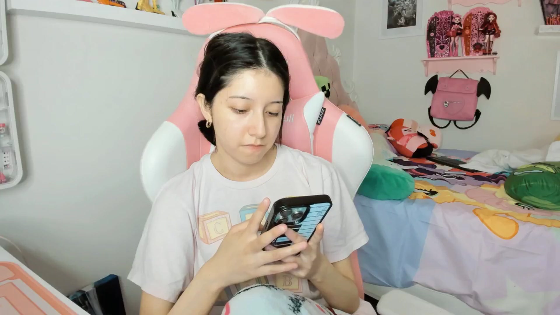 Gallery image thumbnail from Cherrycute666's myfreecams stream on, 02/23/2026, 01:31 image 15 of 20