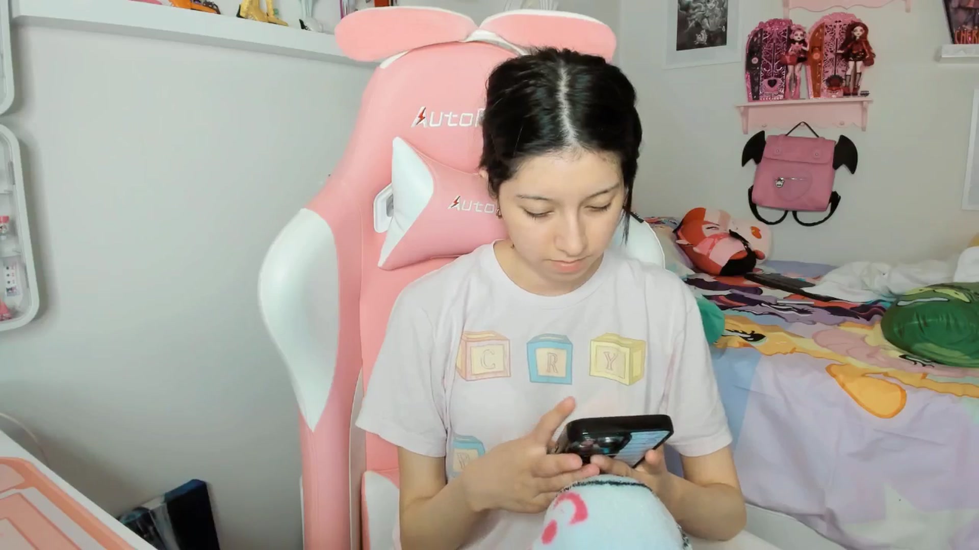 Gallery image thumbnail from Cherrycute666's myfreecams stream on, 02/23/2026, 01:31 image 13 of 20