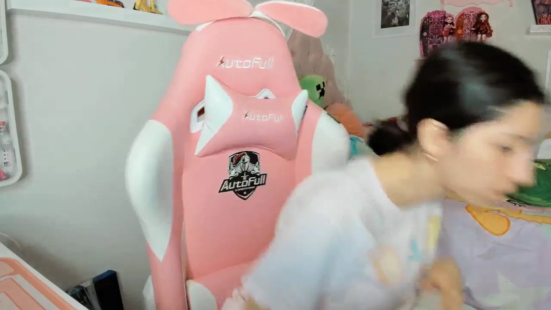 Gallery image thumbnail from Cherrycute666's myfreecams stream on, 02/23/2026, 01:31 image 18 of 20