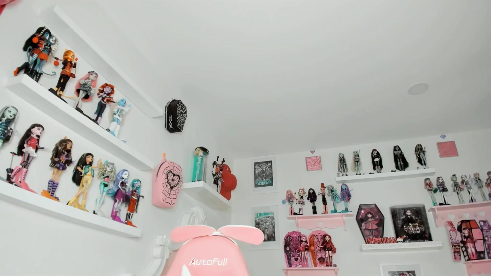 Gallery image thumbnail from Cherrycute666's myfreecams stream on, 02/23/2026, 06:19 image 5 of 20