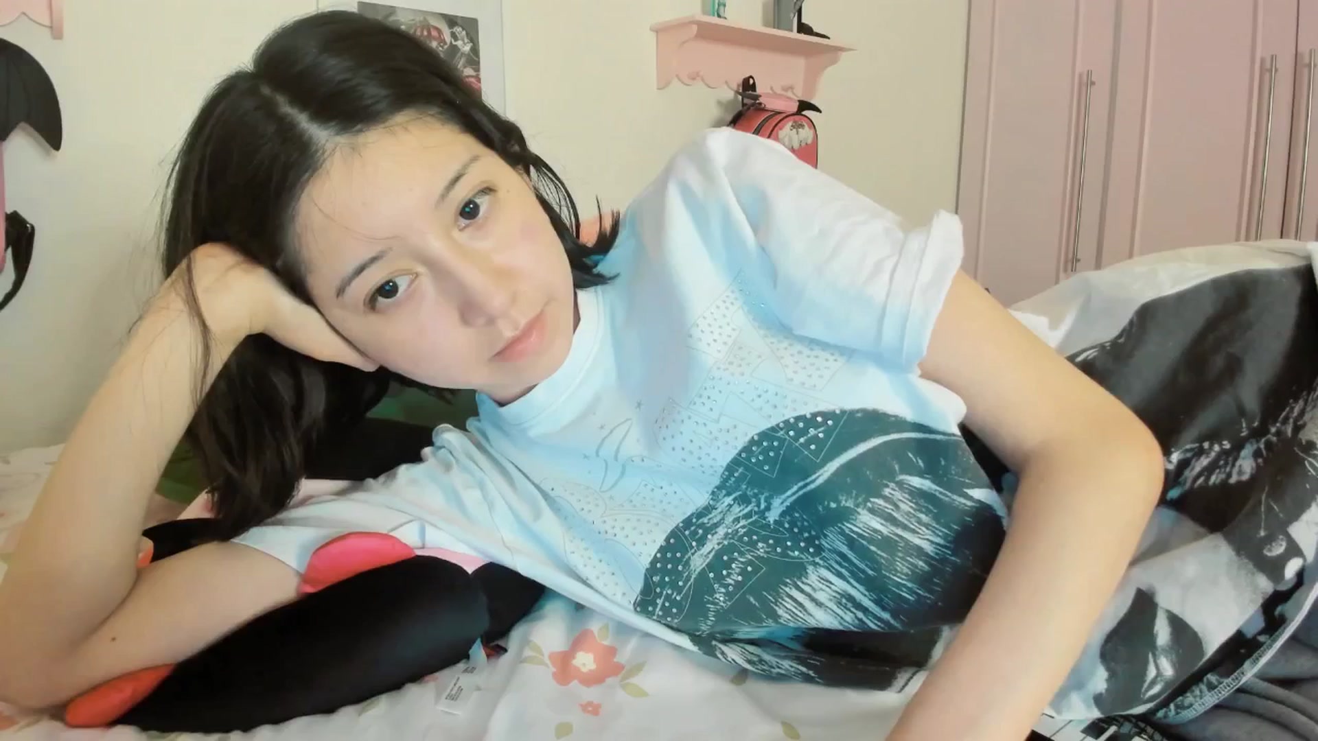 Gallery image thumbnail from Cherrycute666's myfreecams stream on, 02/26/2026, 07:51 image 12 of 20