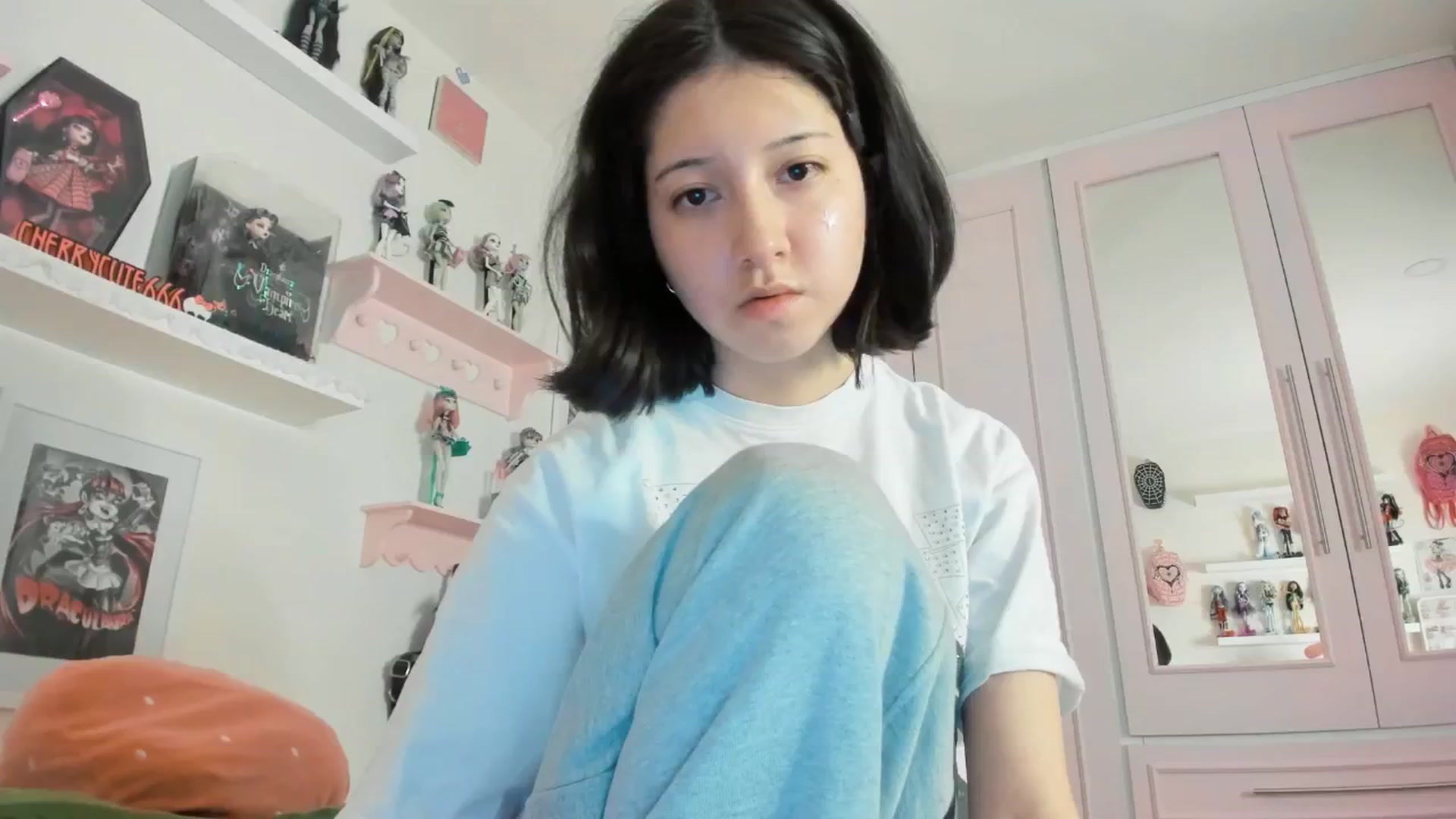 Gallery image thumbnail from Cherrycute666's myfreecams stream on, 02/26/2026, 07:51 image 20 of 20