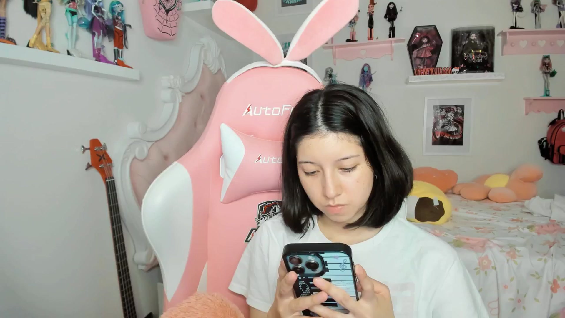 Gallery image thumbnail from Cherrycute666's myfreecams stream on, 02/28/2026, 08:37 image 5 of 20