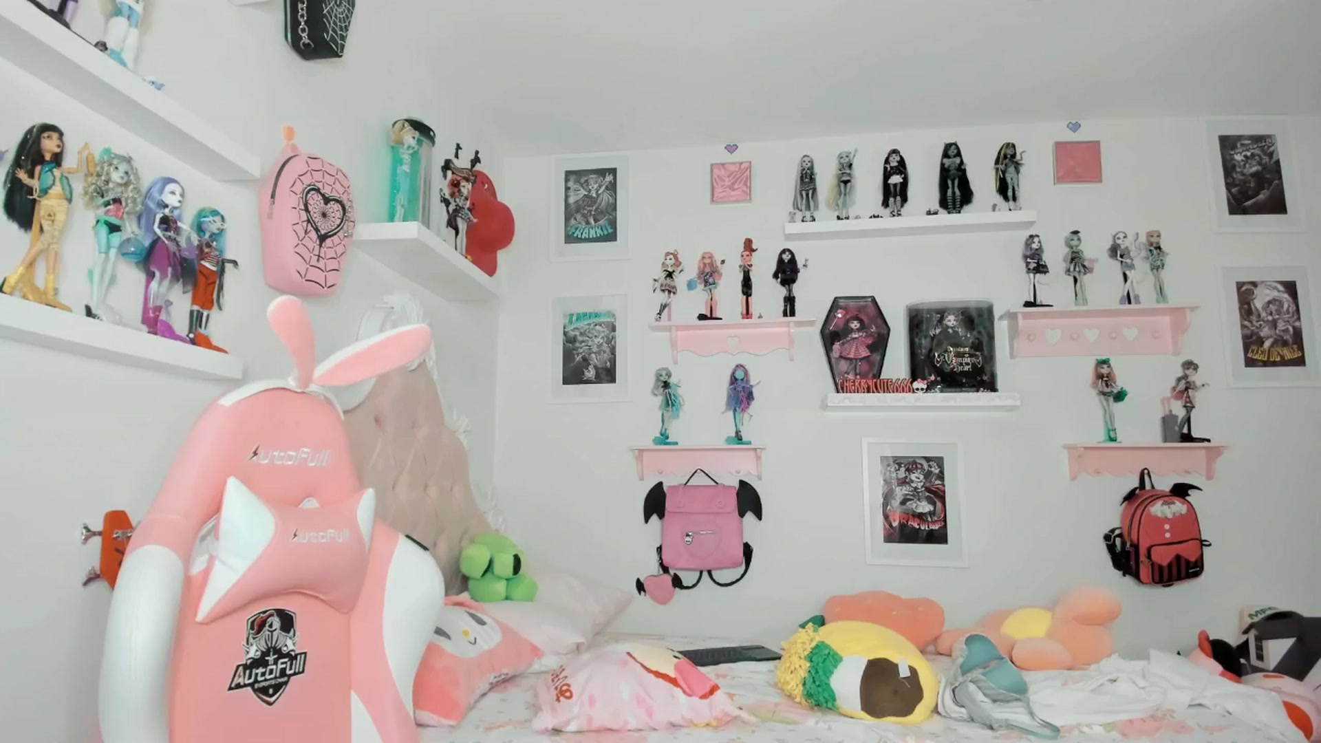 Gallery image thumbnail from Cherrycute666's myfreecams stream on, 02/28/2026, 08:37 image 10 of 20