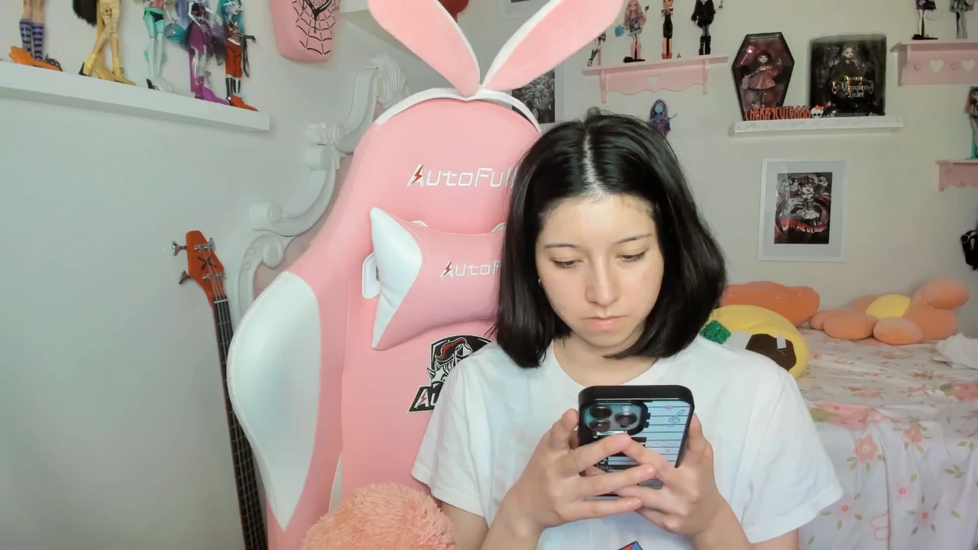 Gallery image thumbnail from Cherrycute666's myfreecams stream on, 02/28/2026, 08:37 image 6 of 20