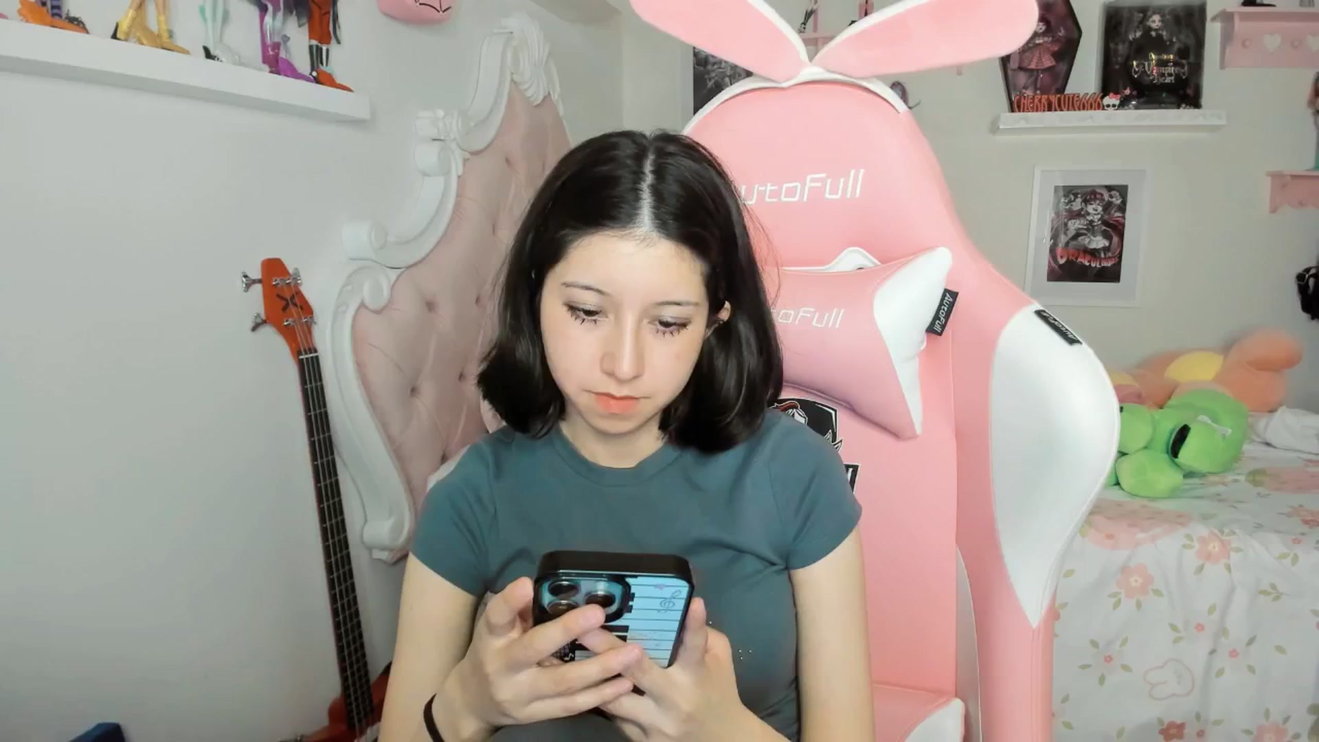 Gallery image thumbnail from Cherrycute666's myfreecams stream on, 03/01/2026, 03:21 image 8 of 20