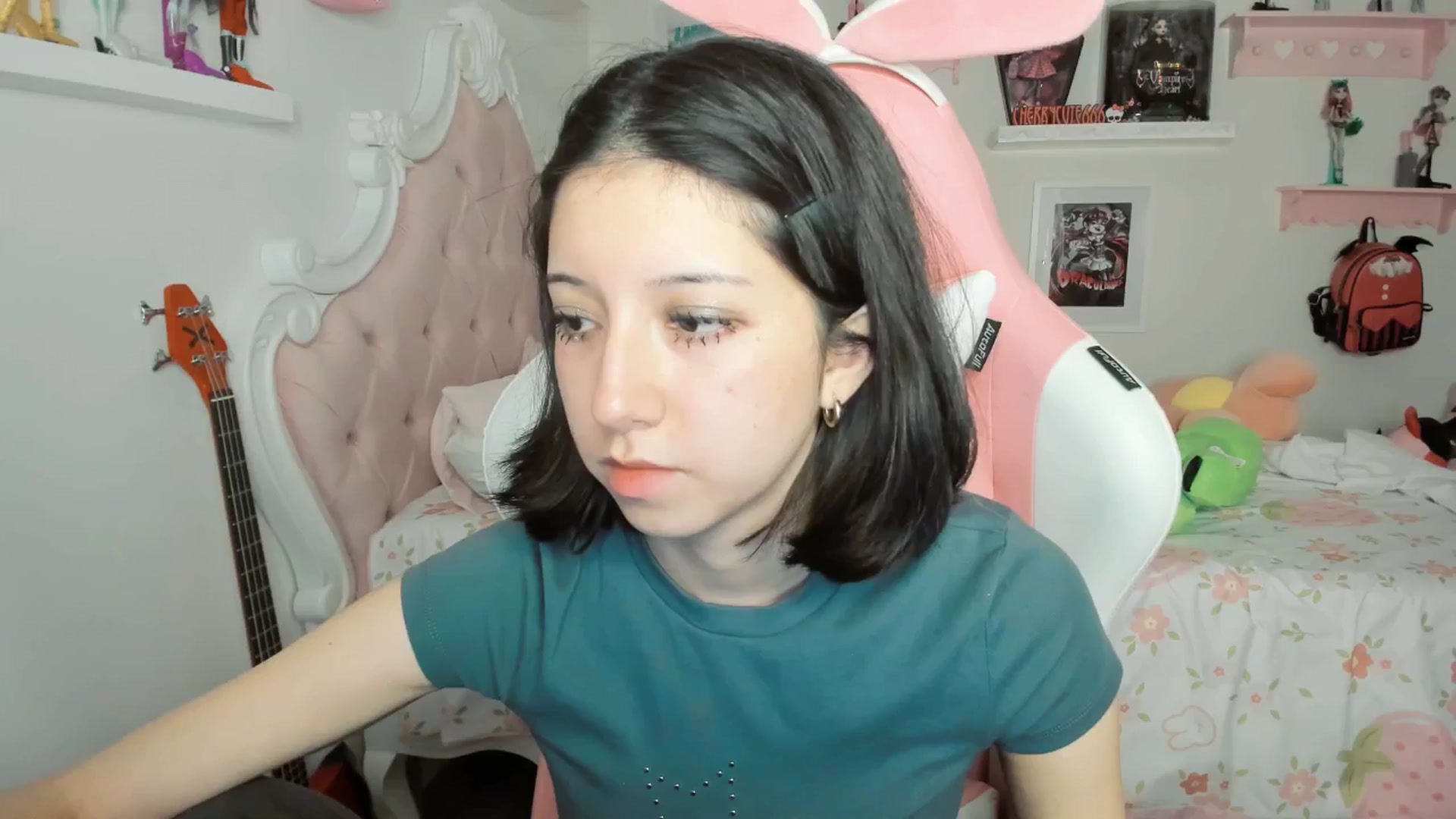 Gallery image thumbnail from Cherrycute666's myfreecams stream on, 03/01/2026, 03:21 image 19 of 20