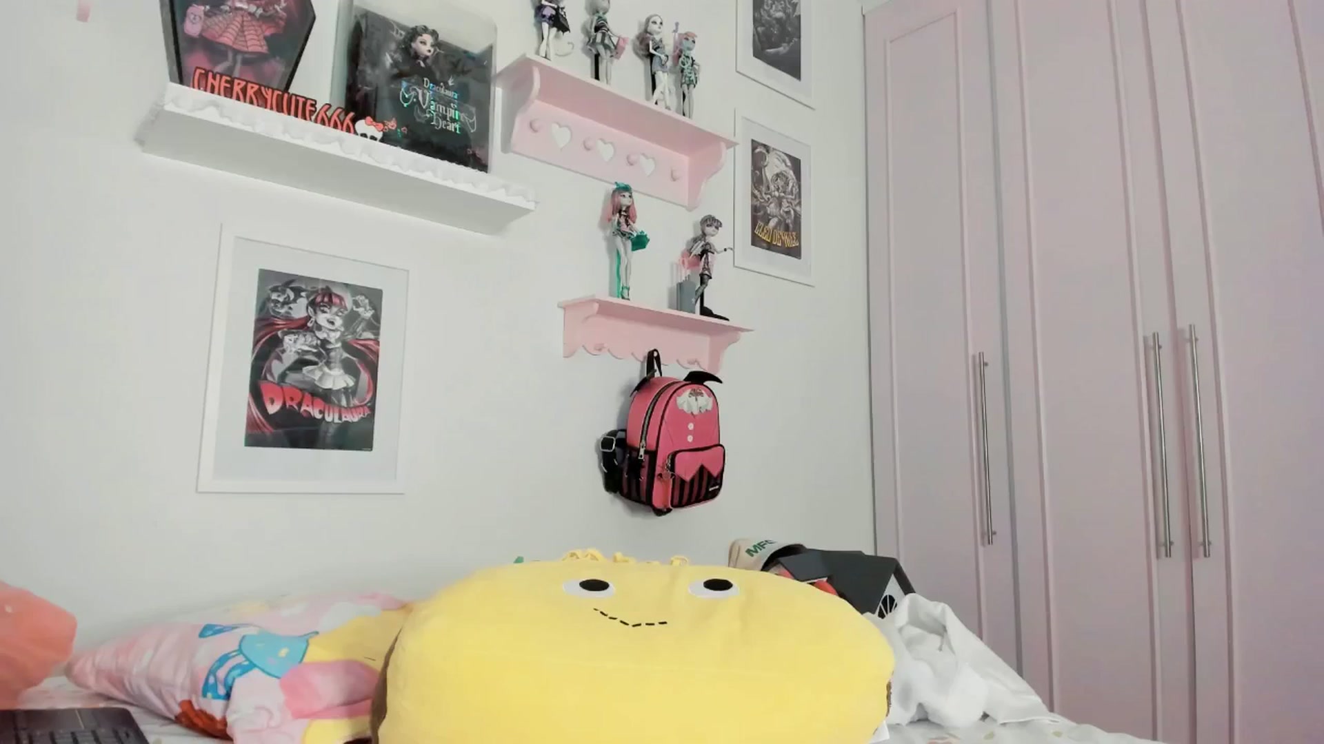 Gallery image thumbnail from Cherrycute666's myfreecams stream on, 03/01/2026, 05:36 image 14 of 20