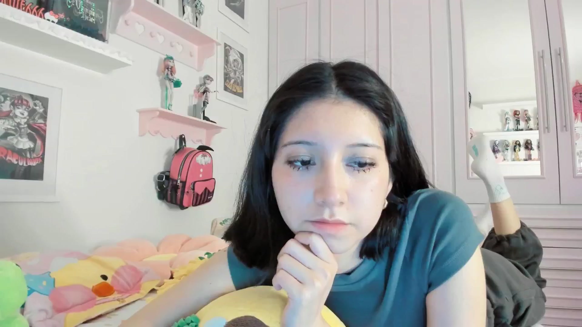 Gallery image thumbnail from Cherrycute666's myfreecams stream on, 03/01/2026, 05:36 image 17 of 20