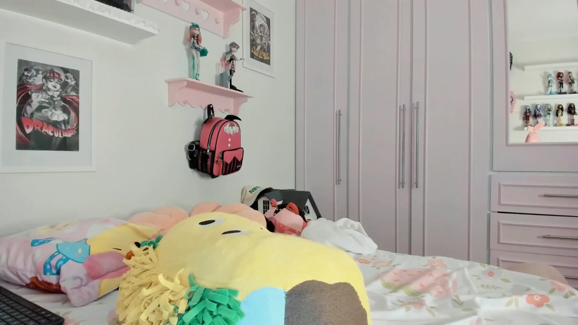 Gallery image thumbnail from Cherrycute666's myfreecams stream on, 03/01/2026, 06:08 image 3 of 20