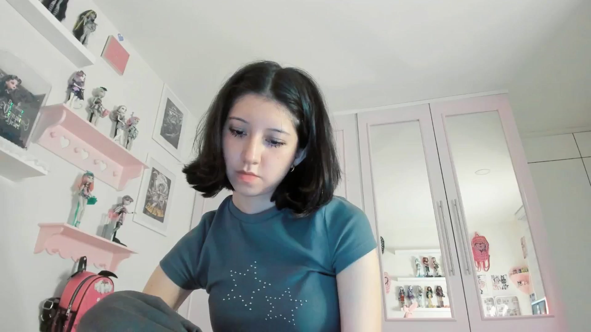 Gallery image thumbnail from Cherrycute666's myfreecams stream on, 03/01/2026, 06:08 image 19 of 20
