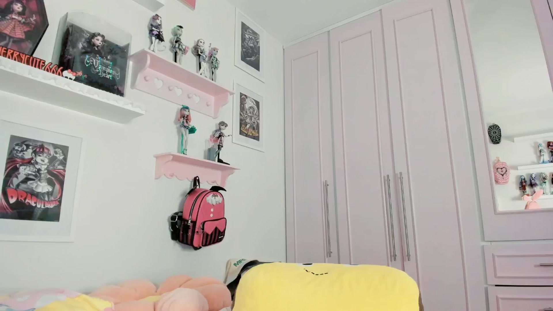 Gallery image thumbnail from Cherrycute666's myfreecams stream on, 03/01/2026, 08:39 image 3 of 20