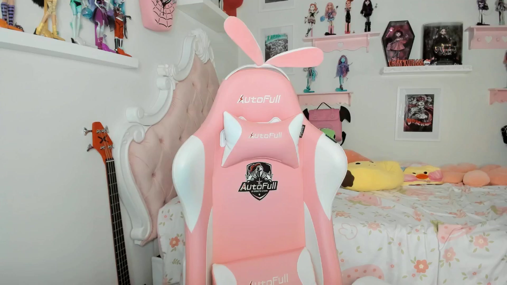 Gallery image thumbnail from Cherrycute666's myfreecams stream on, 03/01/2026, 08:39 image 14 of 20