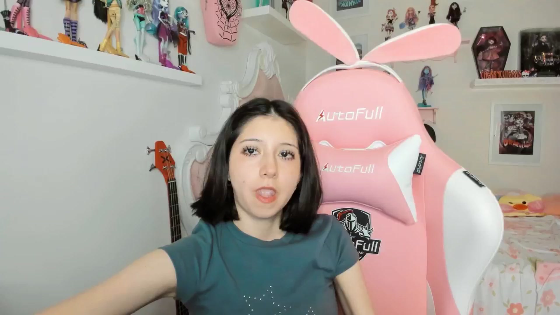 Gallery image thumbnail from Cherrycute666's myfreecams stream on, 03/01/2026, 08:39 image 16 of 20