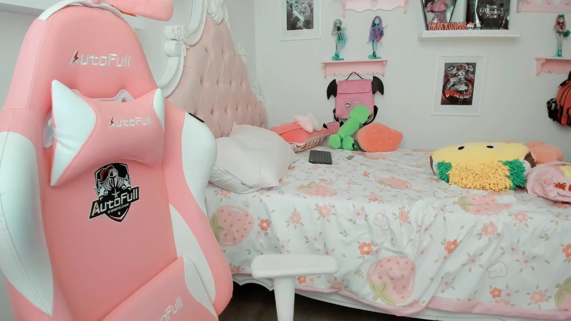 Gallery image thumbnail from Cherrycute666's myfreecams stream on, 03/02/2026, 03:13 image 2 of 20