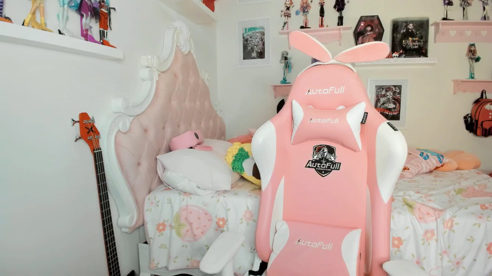 Gallery image thumbnail from Cherrycute666's myfreecams stream on, 03/02/2026, 03:13 image 16 of 20