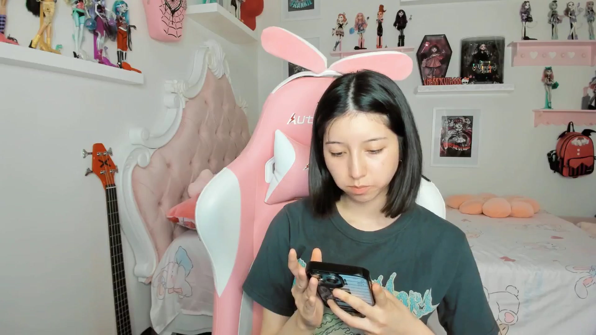 Gallery image thumbnail from Cherrycute666's myfreecams stream on, 03/03/2026, 07:30 image 18 of 20