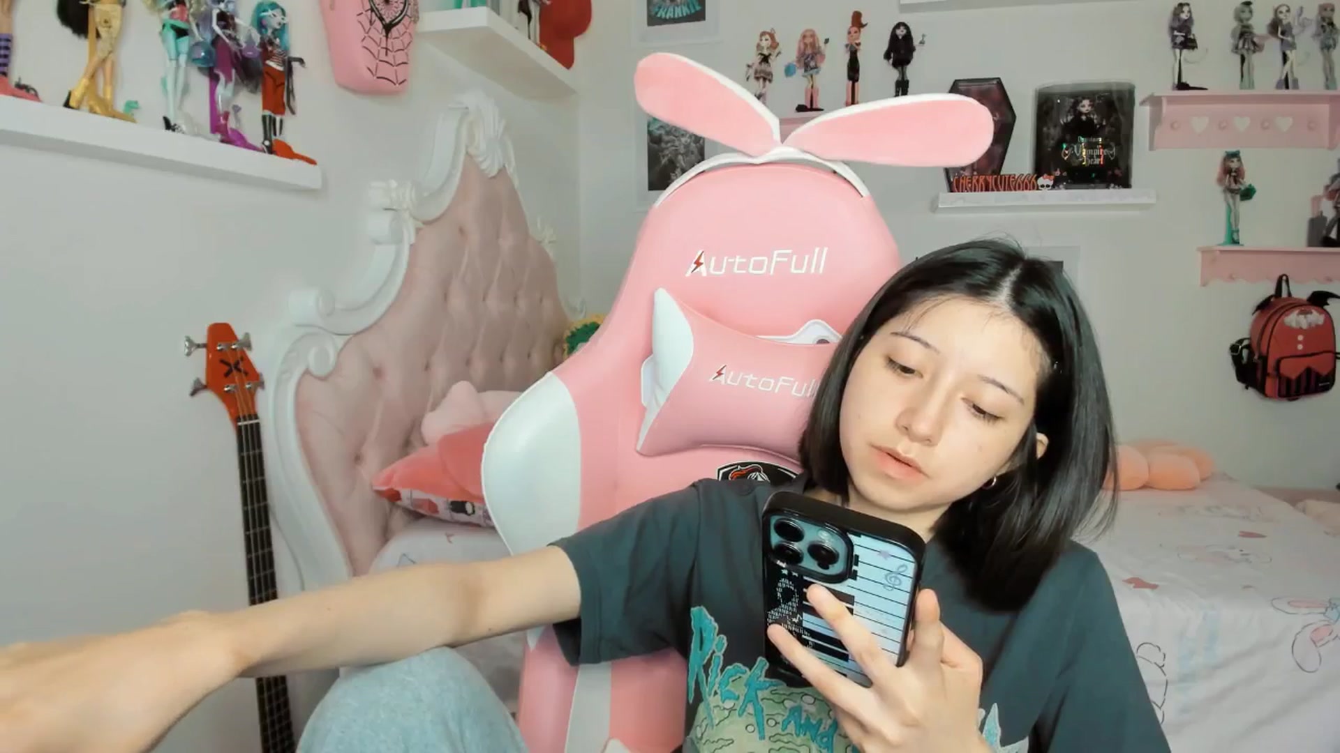 Gallery image thumbnail from Cherrycute666's myfreecams stream on, 03/03/2026, 07:30 image 19 of 20