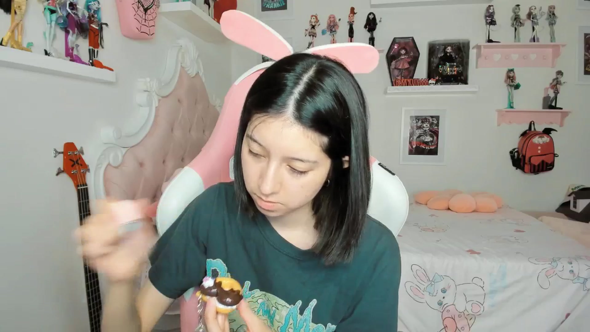 Gallery image thumbnail from Cherrycute666's myfreecams stream on, 03/03/2026, 07:30 image 3 of 20