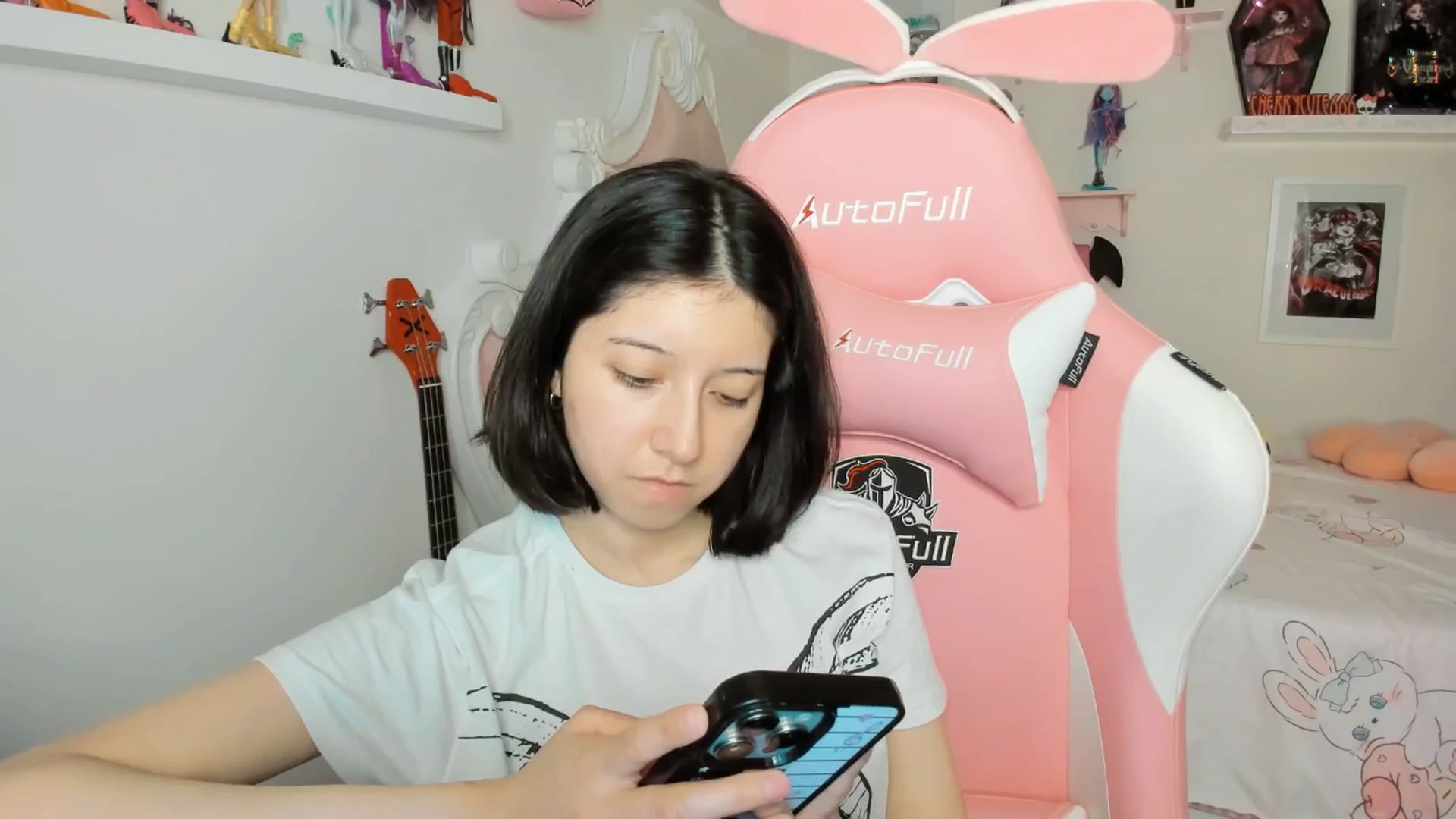 Gallery image thumbnail from Cherrycute666's myfreecams stream on, 03/04/2026, 04:08 image 14 of 20