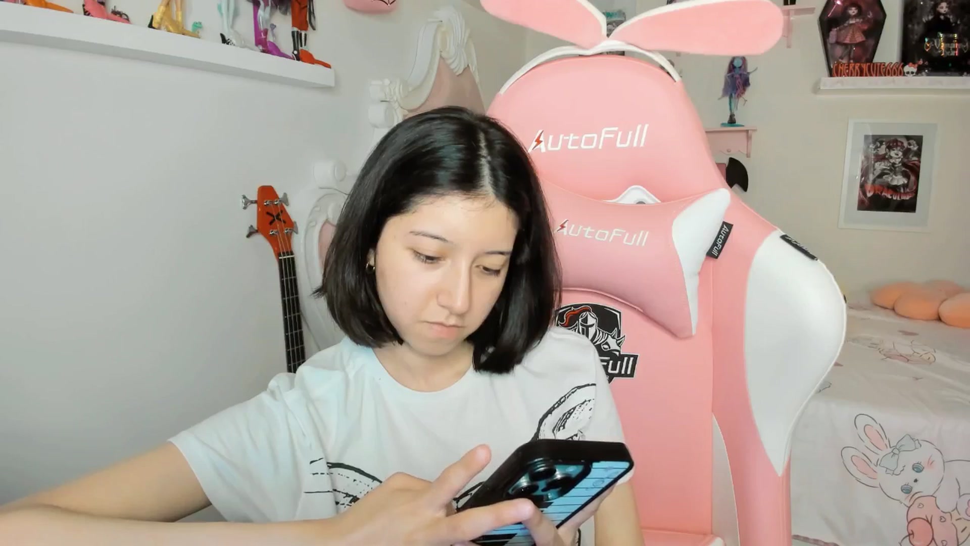 Gallery image thumbnail from Cherrycute666's myfreecams stream on, 03/04/2026, 04:08 image 15 of 20