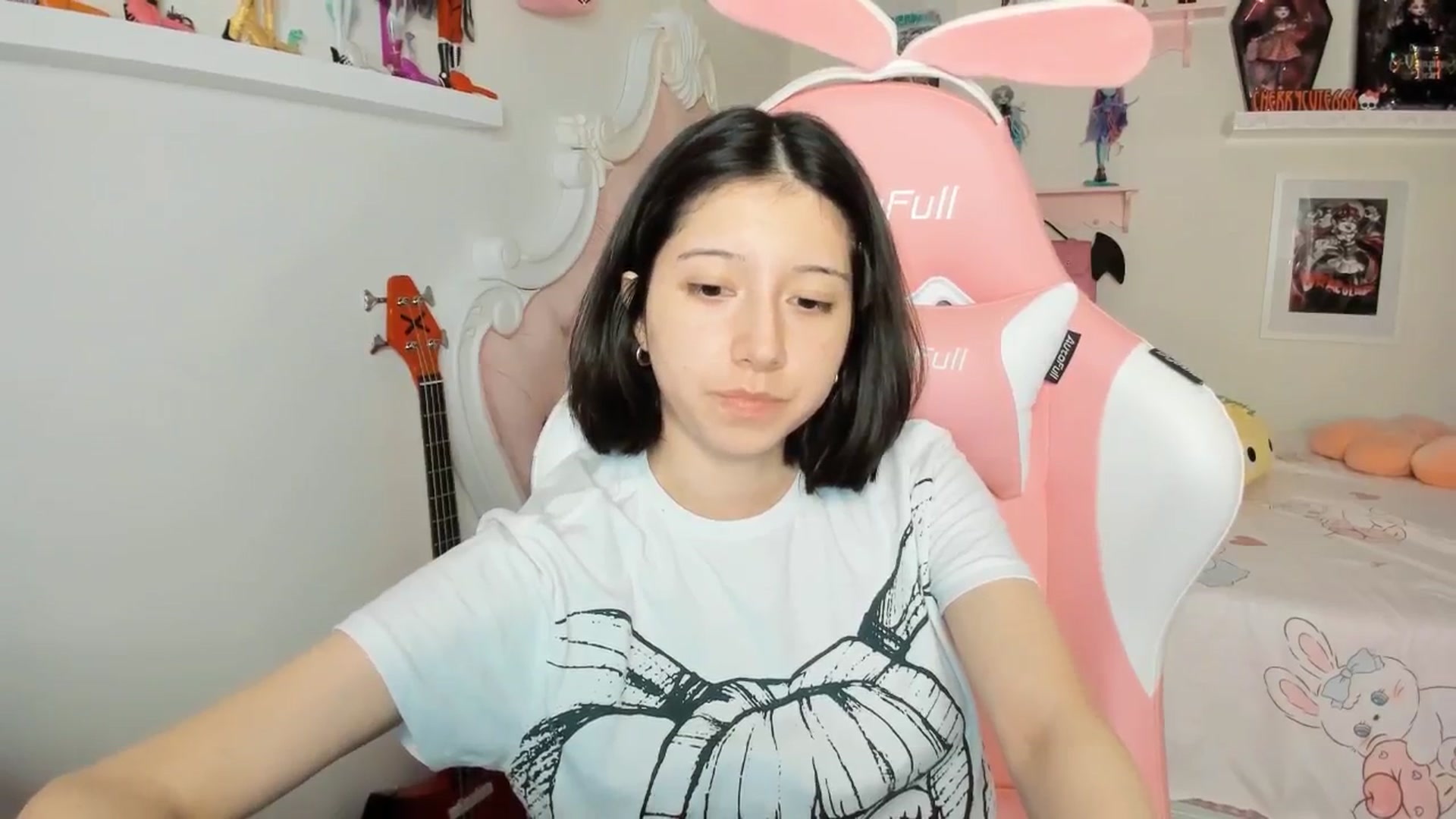 Gallery image thumbnail from Cherrycute666's myfreecams stream on, 03/04/2026, 04:08 image 5 of 20