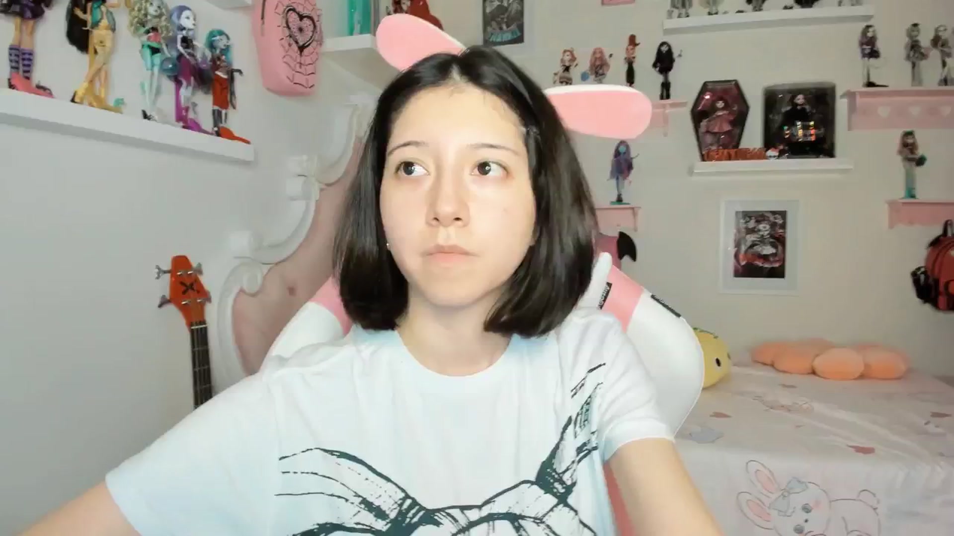 Gallery image thumbnail from Cherrycute666's myfreecams stream on, 03/04/2026, 04:36 image 3 of 20