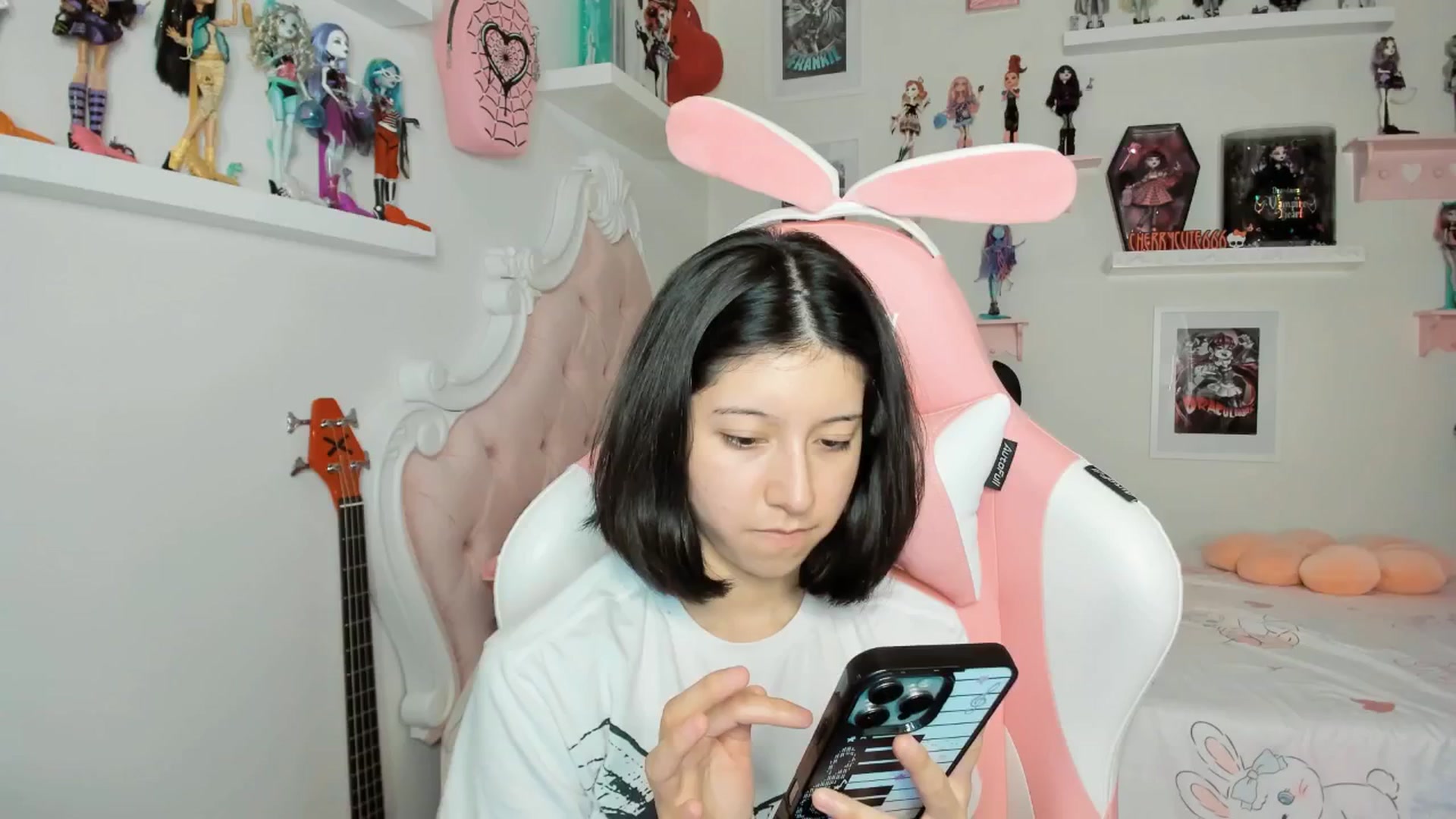 Gallery image thumbnail from Cherrycute666's myfreecams stream on, 03/04/2026, 04:36 image 8 of 20