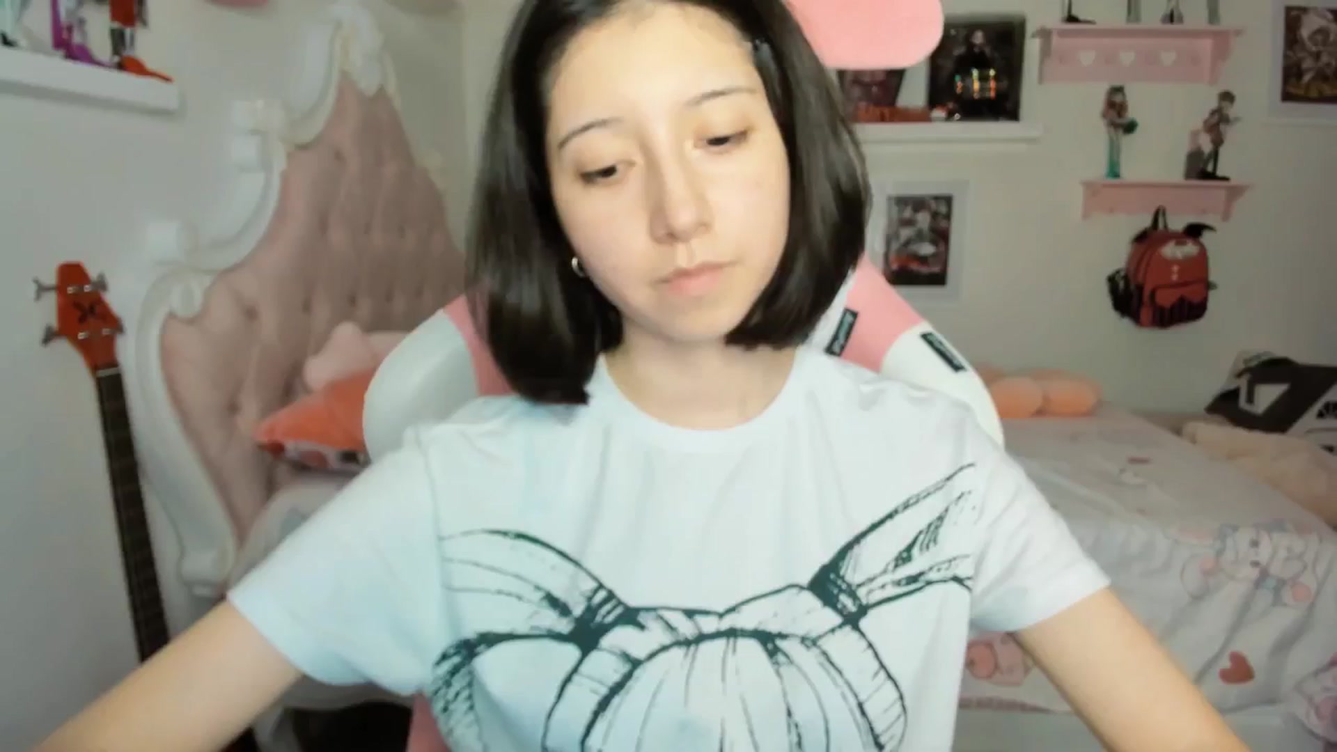 Gallery image thumbnail from Cherrycute666's myfreecams stream on, 03/04/2026, 04:36 image 2 of 20
