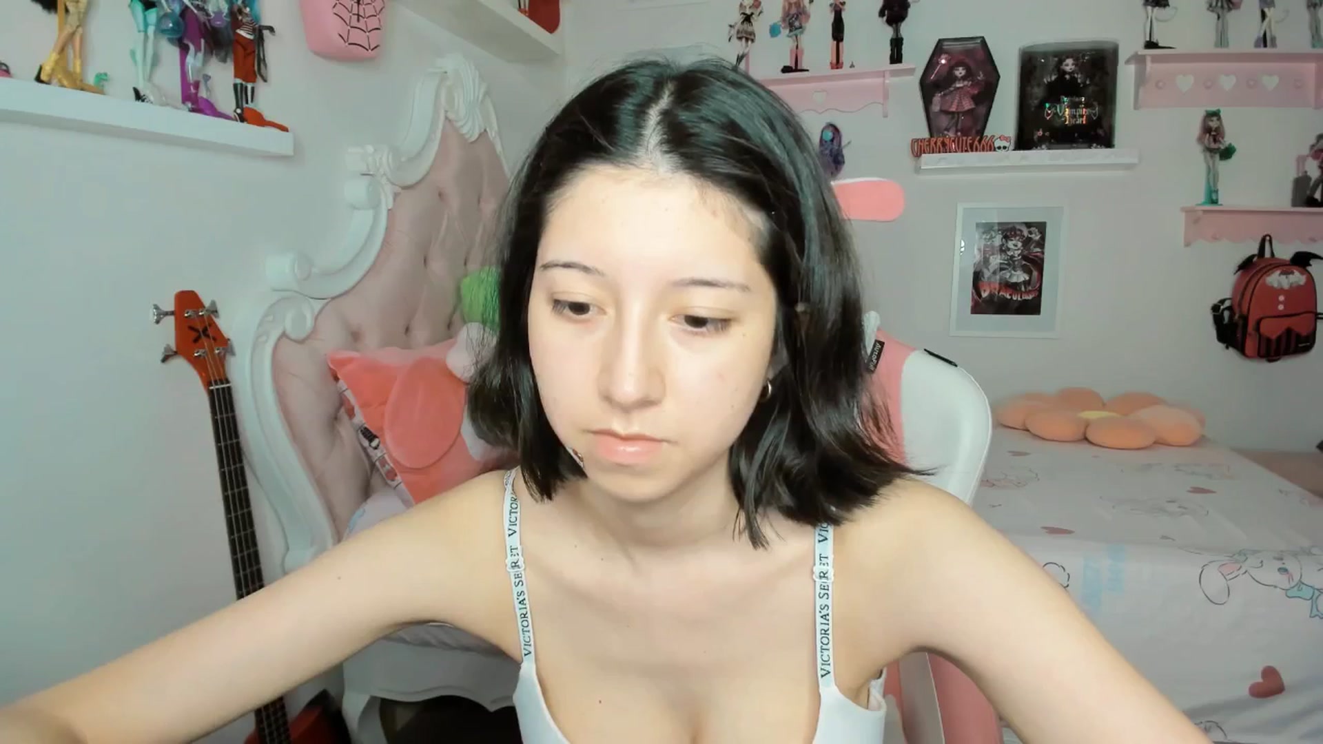 Gallery image thumbnail from Cherrycute666's myfreecams stream on, 03/05/2026, 01:21 image 13 of 20