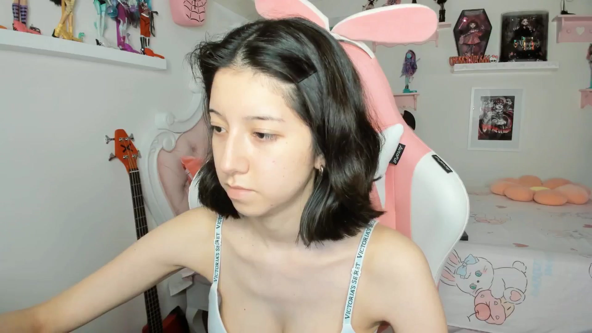 Gallery image thumbnail from Cherrycute666's myfreecams stream on, 03/05/2026, 01:21 image 4 of 20