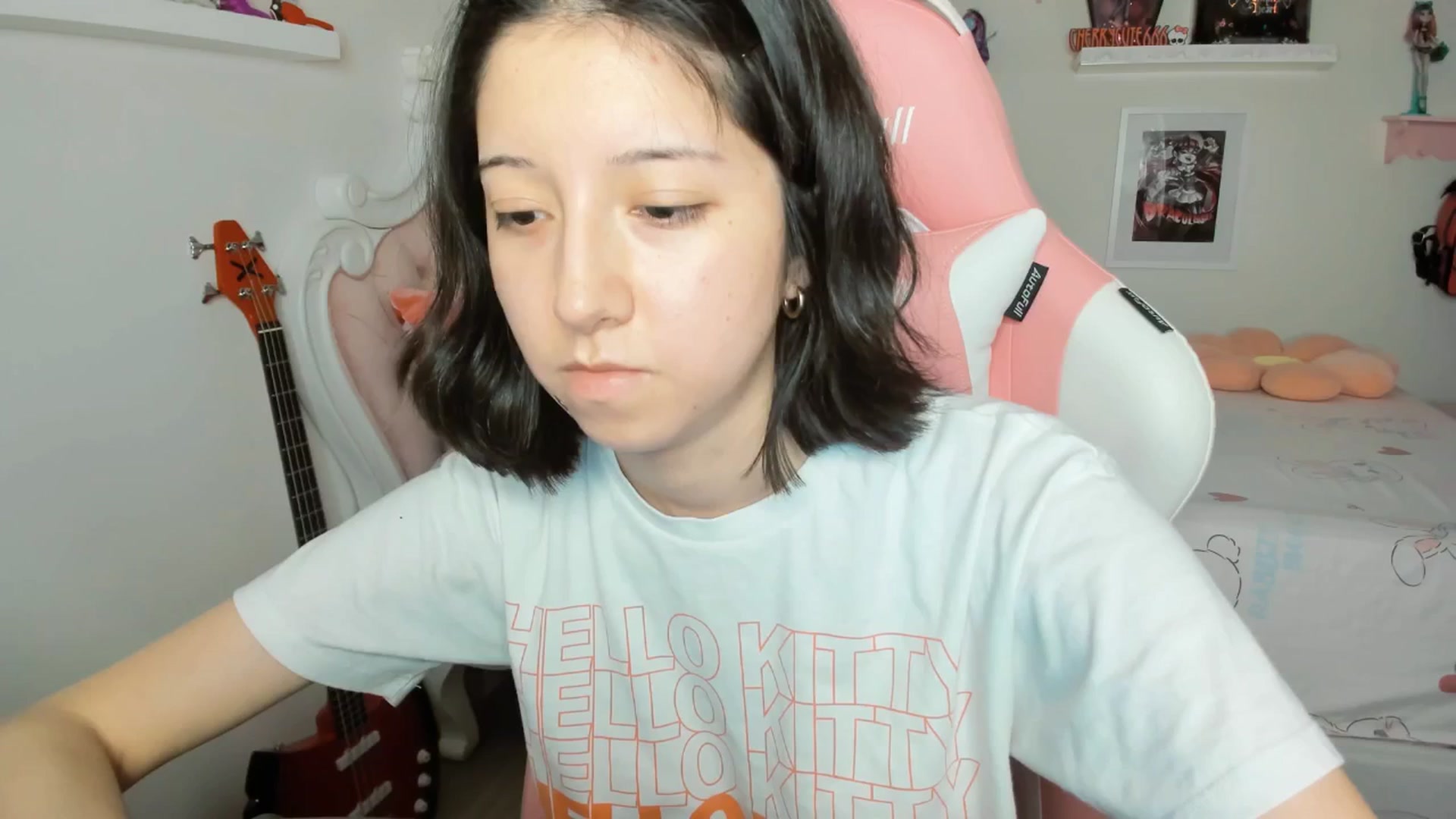 Gallery image thumbnail from Cherrycute666's myfreecams stream on, 03/05/2026, 02:10 image 17 of 20