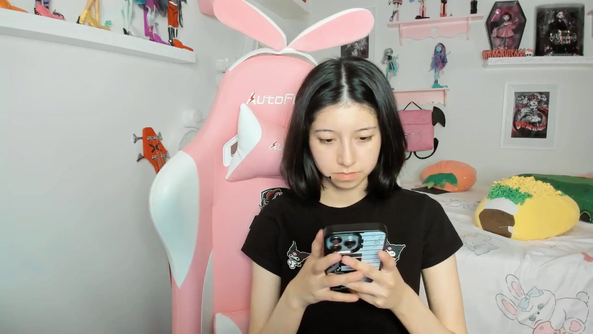 Gallery image thumbnail from Cherrycute666's myfreecams stream on, 03/07/2026, 03:44 image 14 of 20