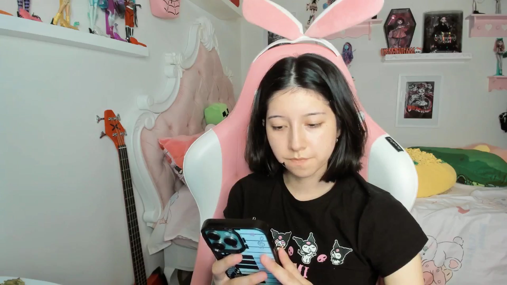 Gallery image thumbnail from Cherrycute666's myfreecams stream on, 03/07/2026, 03:44 image 16 of 20