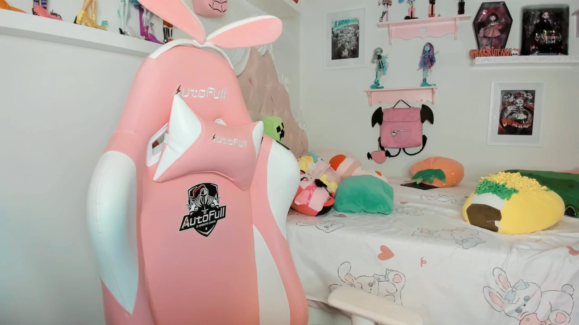 Gallery image thumbnail from Cherrycute666's myfreecams stream on, 03/07/2026, 03:44 image 13 of 20