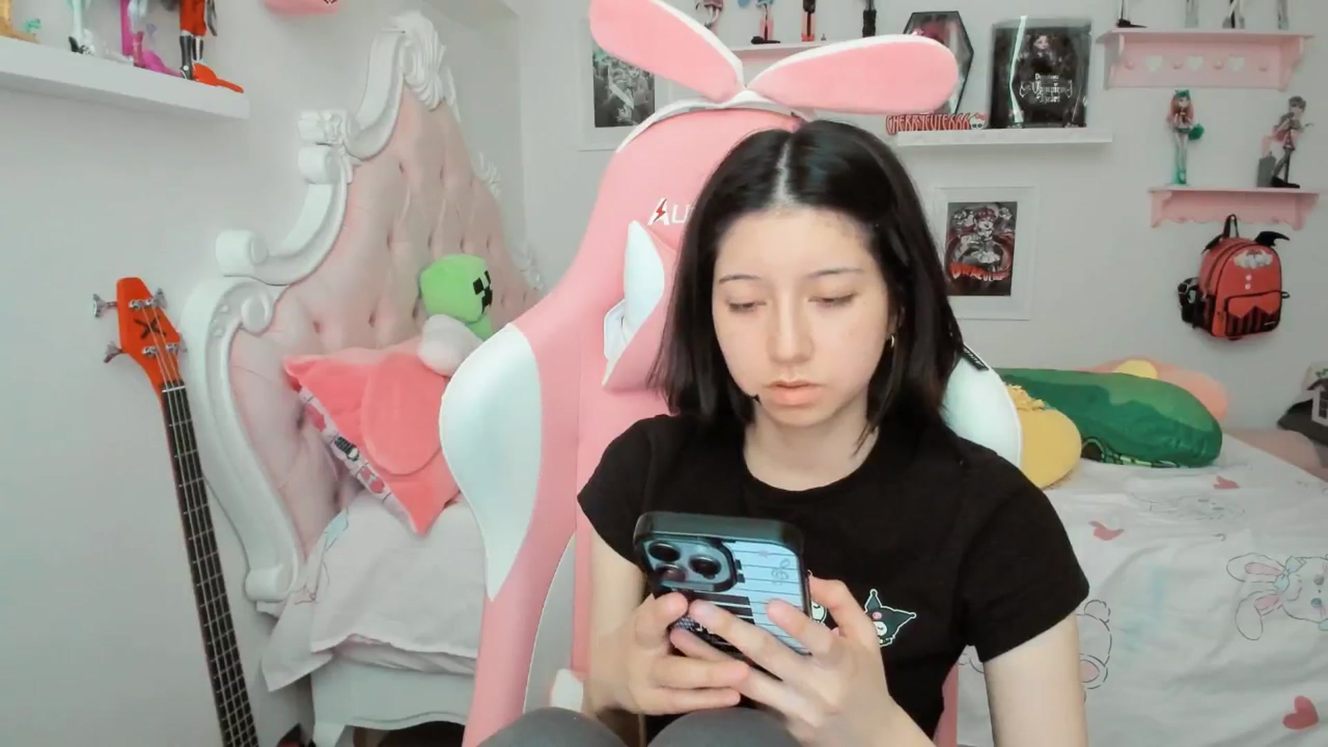Gallery image thumbnail from Cherrycute666's myfreecams stream on, 03/07/2026, 03:44 image 2 of 20