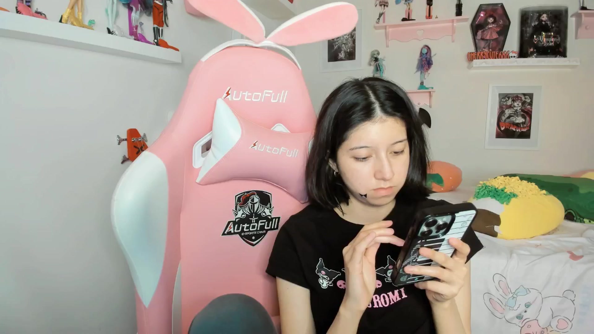 Gallery image thumbnail from Cherrycute666's myfreecams stream on, 03/07/2026, 04:37 image 8 of 20