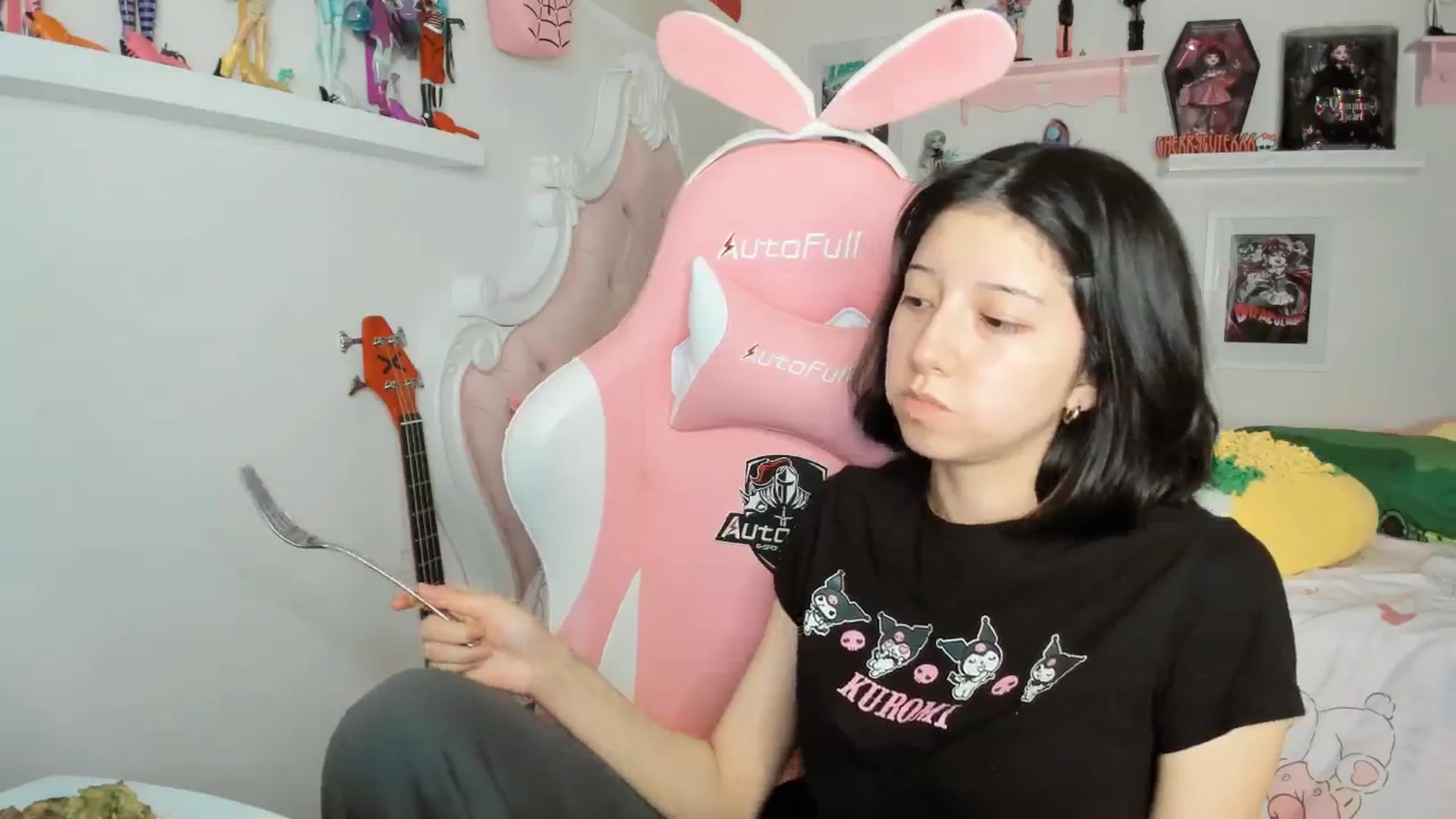 Gallery image thumbnail from Cherrycute666's myfreecams stream on, 03/07/2026, 04:37 image 11 of 20