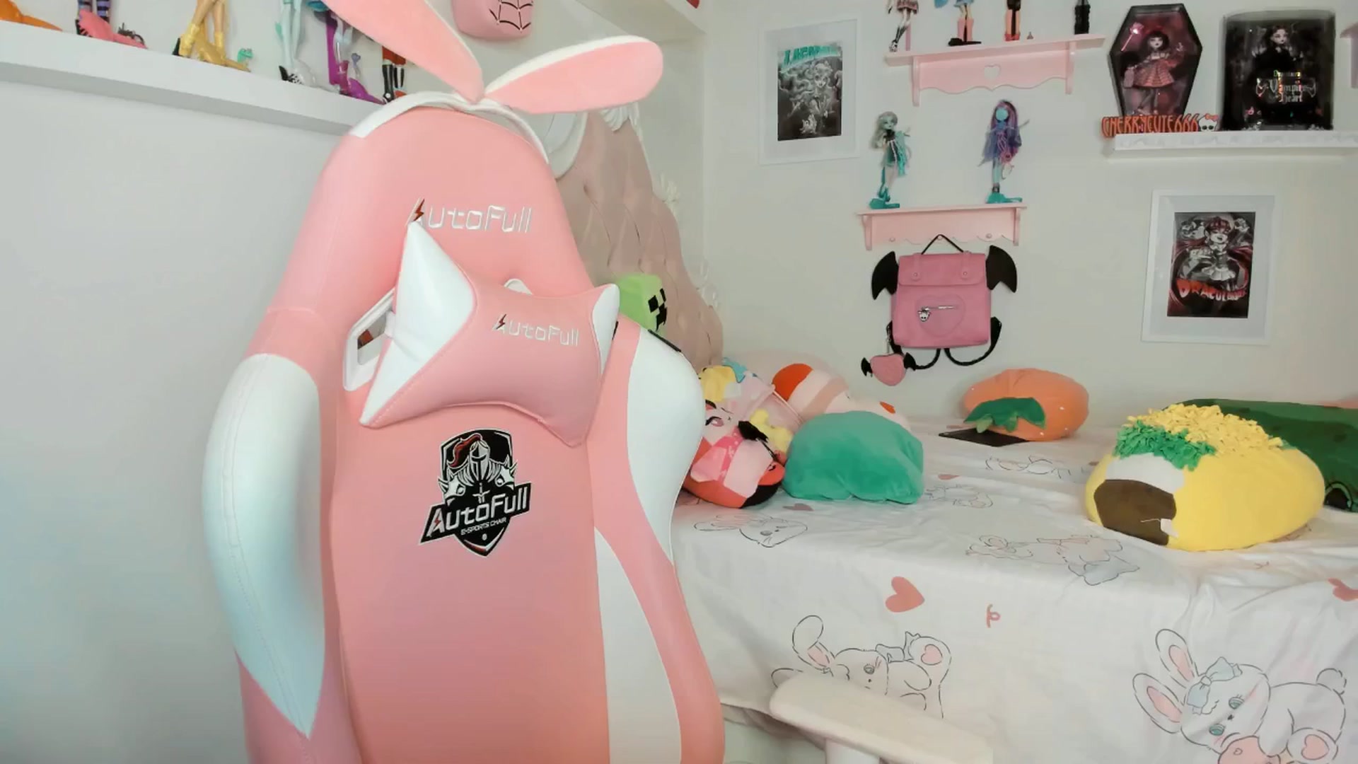 Gallery image thumbnail from Cherrycute666's myfreecams stream on, 03/07/2026, 04:37 image 9 of 20