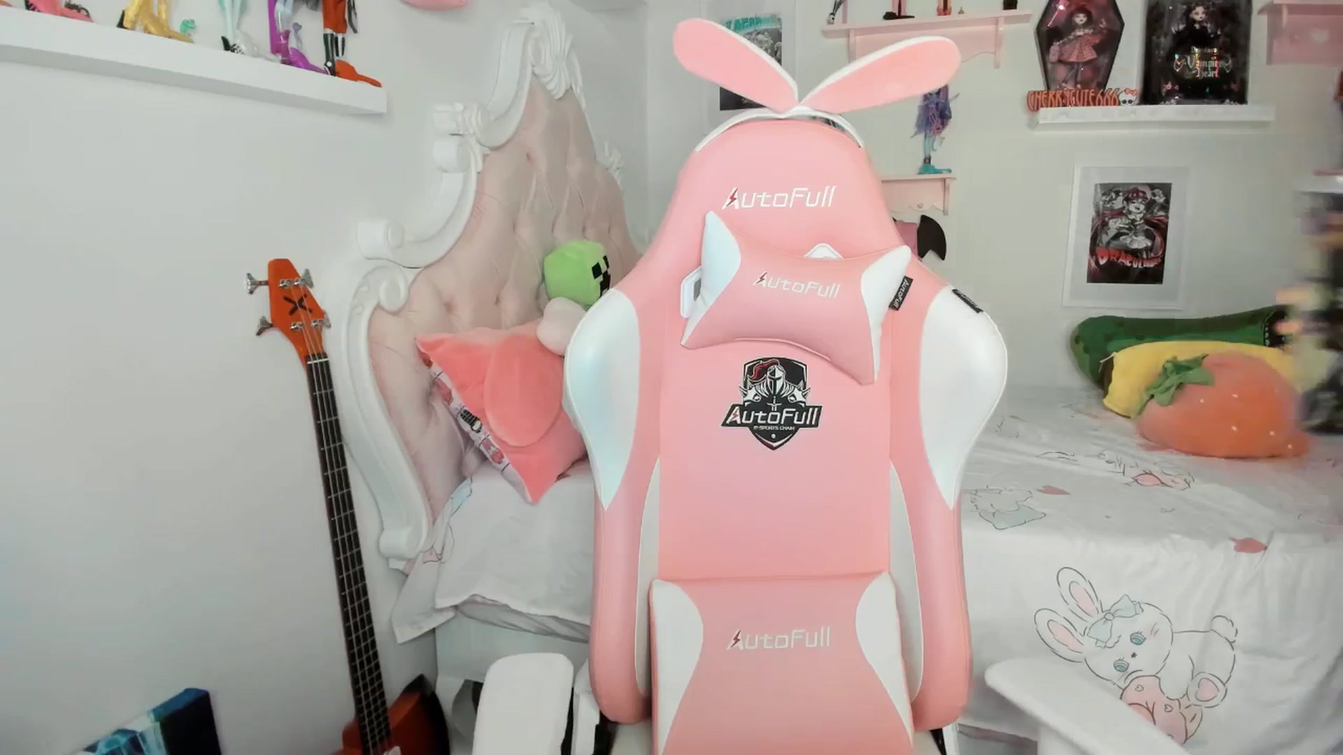 Gallery image thumbnail from Cherrycute666's myfreecams stream on, 03/08/2026, 02:33 image 16 of 20