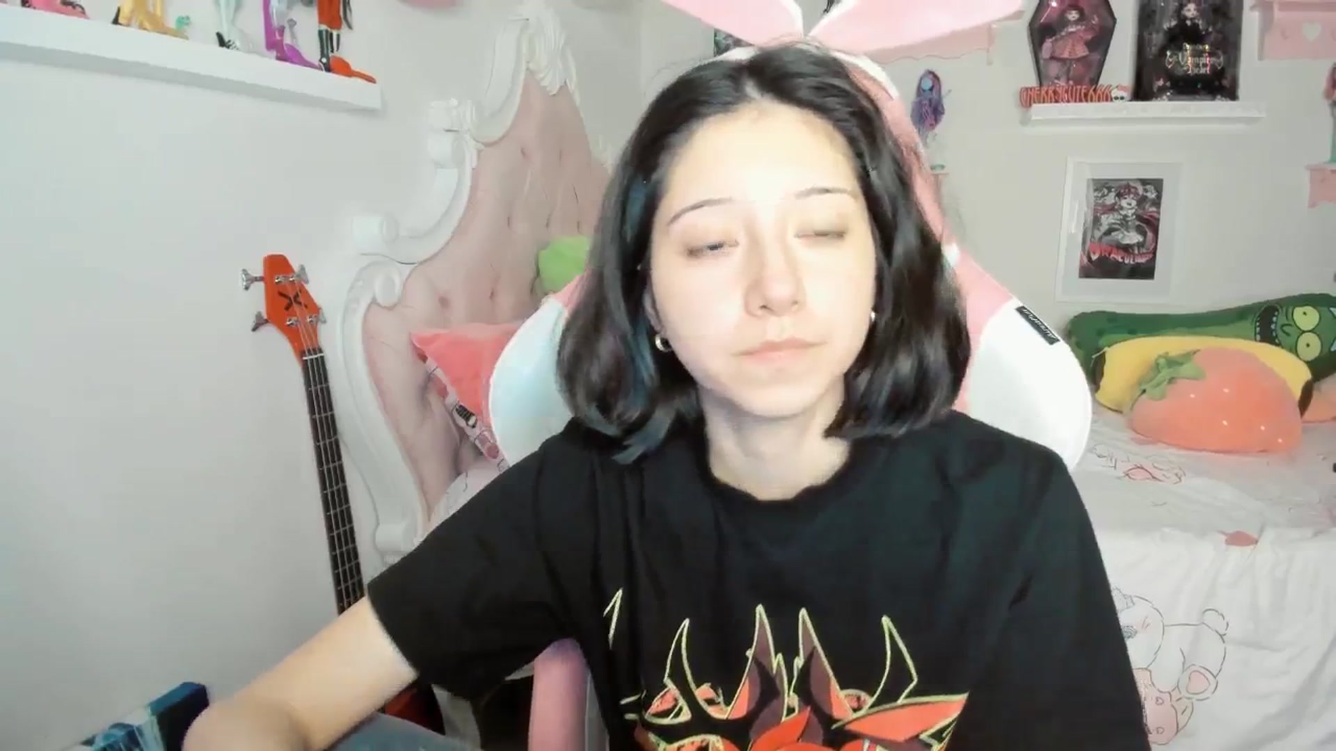 Gallery image thumbnail from Cherrycute666's myfreecams stream on, 03/08/2026, 02:33 image 15 of 20