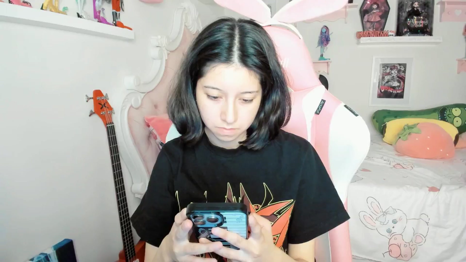 Gallery image thumbnail from Cherrycute666's myfreecams stream on, 03/08/2026, 02:33 image 17 of 20