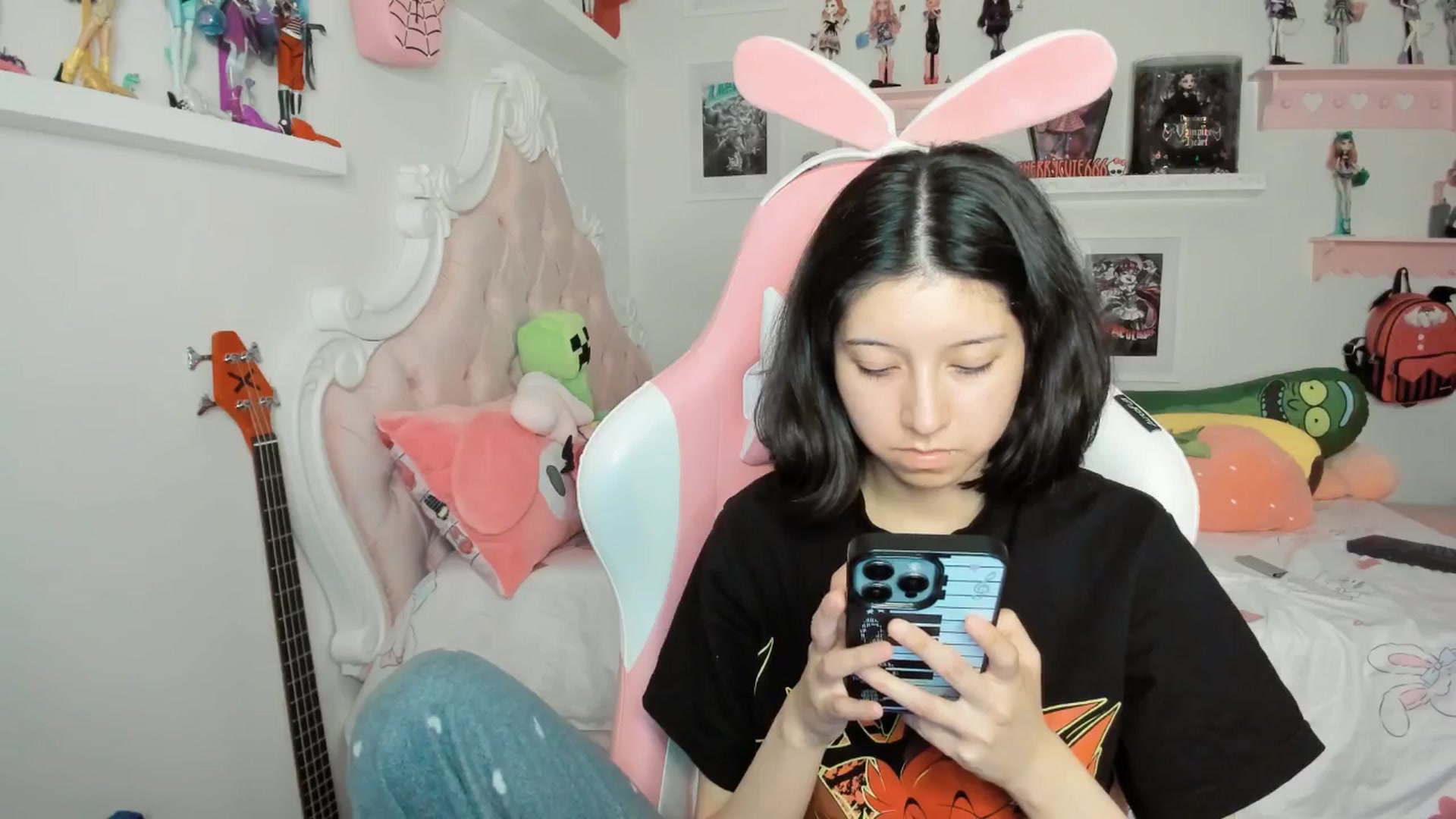 Gallery image thumbnail from Cherrycute666's myfreecams stream on, 03/08/2026, 05:02 image 16 of 20