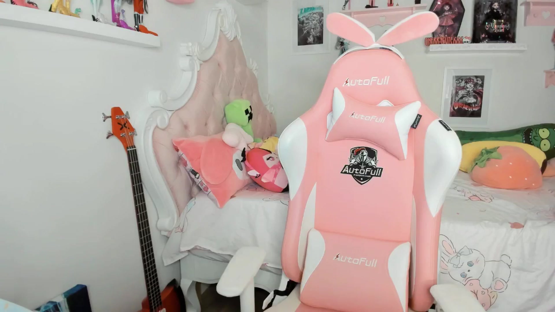 Gallery image thumbnail from Cherrycute666's myfreecams stream on, 03/08/2026, 05:02 image 6 of 20
