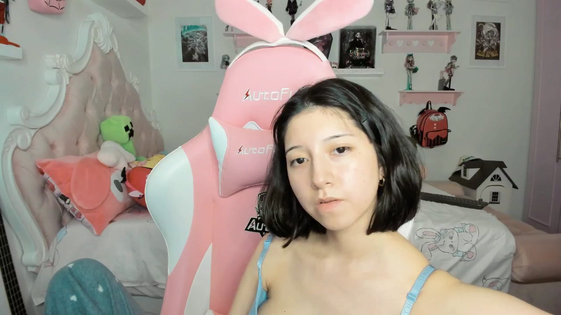 Gallery image thumbnail from Cherrycute666's myfreecams stream on, 03/08/2026, 07:13 image 5 of 20